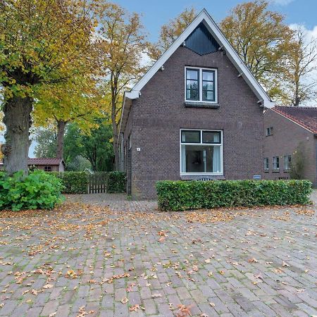Cozy Holiday Home By The Canal In دفينخيلو المظهر الخارجي الصورة