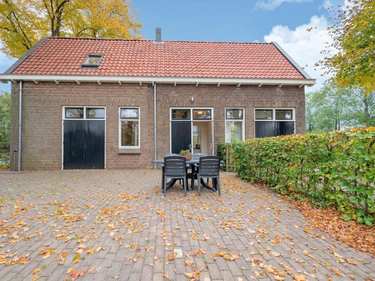 Cozy Holiday Home By The Canal In دفينخيلو المظهر الخارجي الصورة