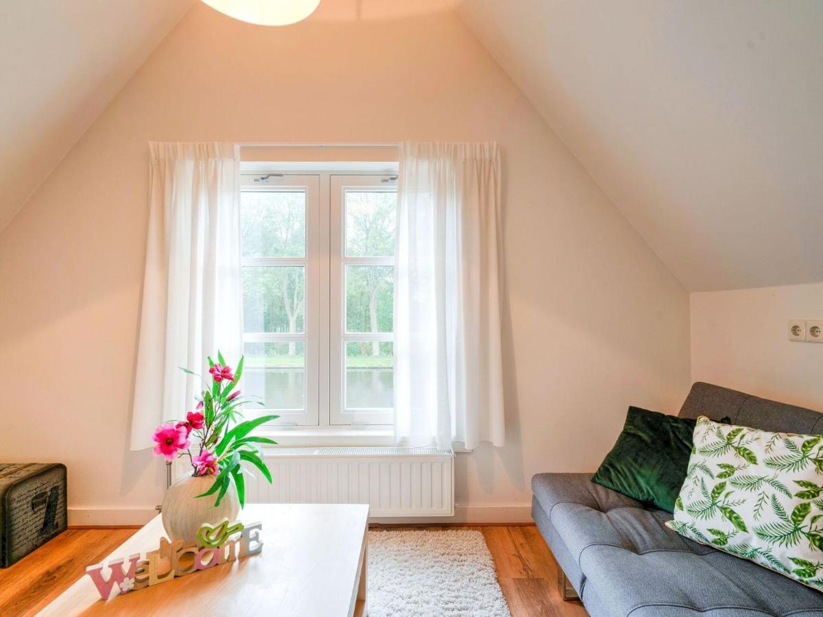 Cozy Holiday Home By The Canal In دفينخيلو المظهر الخارجي الصورة