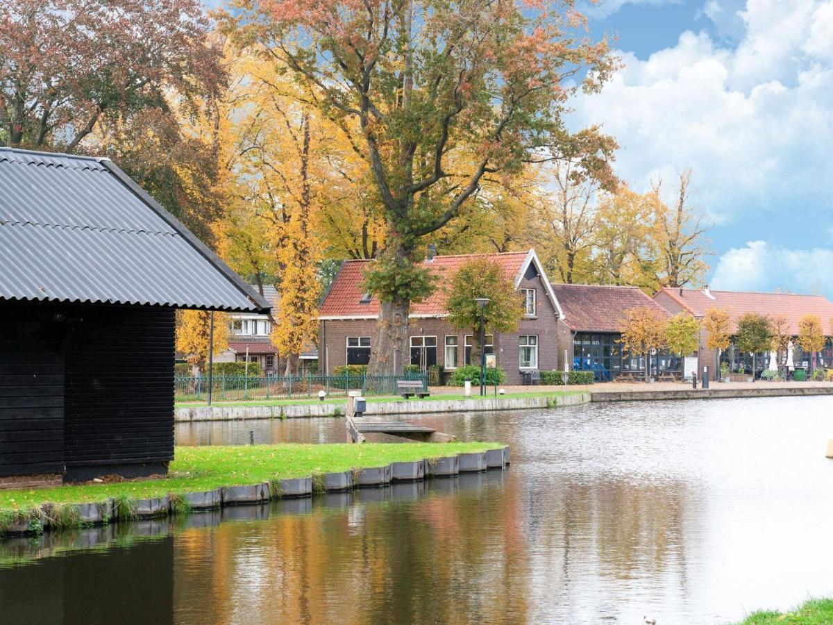 Cozy Holiday Home By The Canal In دفينخيلو المظهر الخارجي الصورة