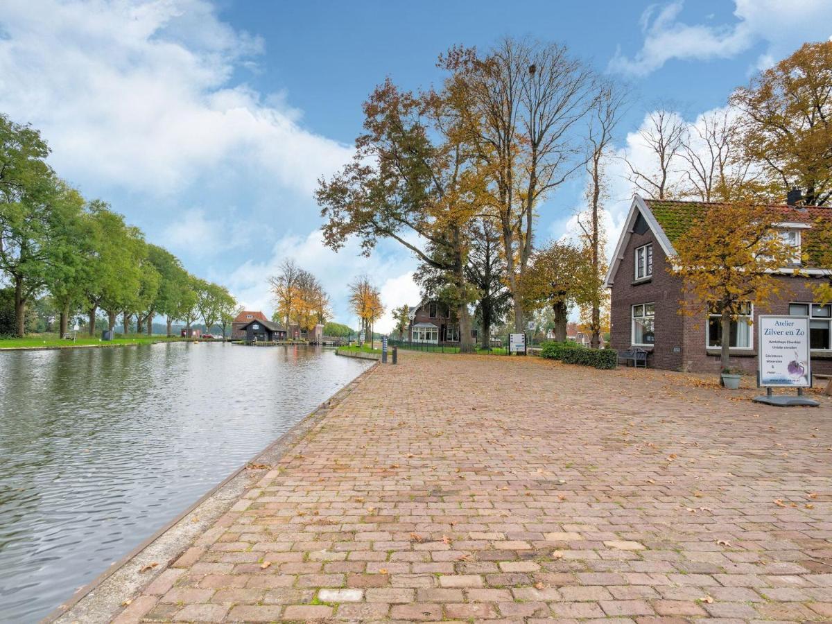 Cozy Holiday Home By The Canal In دفينخيلو المظهر الخارجي الصورة
